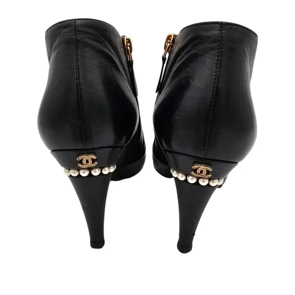 Chanel Pearl Ankle Boot Black Leather Size 38 US 7 7.5